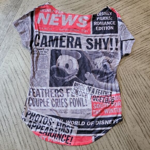 Mickey Minnie Disney Parks t shirt size XS ❤🖤 - Picture 4 of 4